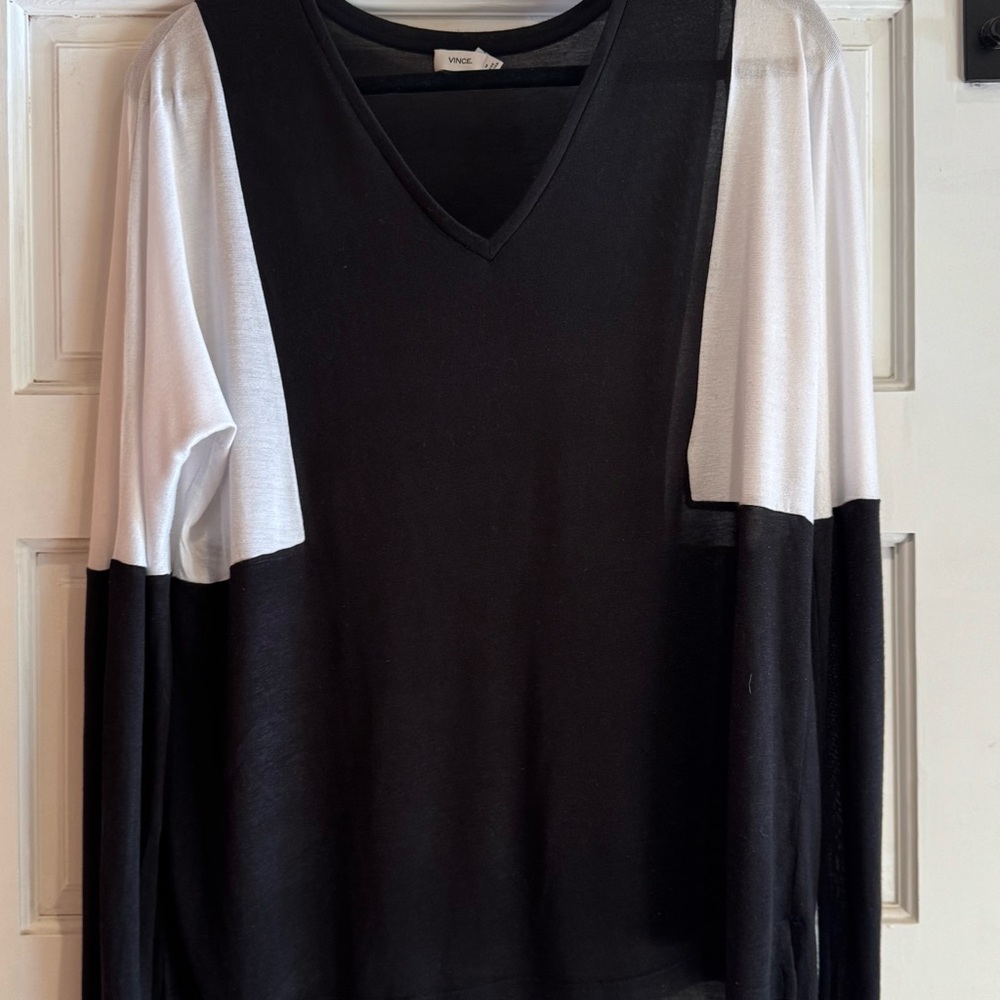 Vince Black & Whote Long Sleeve Top, Size Large, Excellent Condition